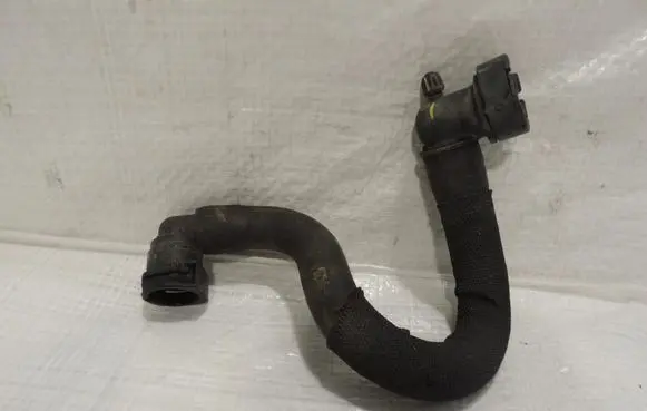 Opel Crossland X Engine coolant pipe/hose 9814447280
