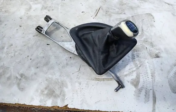 BMW 1 E81 E87 Gear shifter/selector 756610001