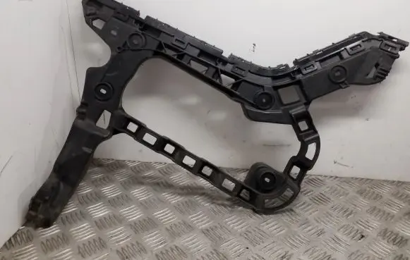 Volkswagen PASSAT B8 Bumper support mounting bracket corner 3G9807356RH