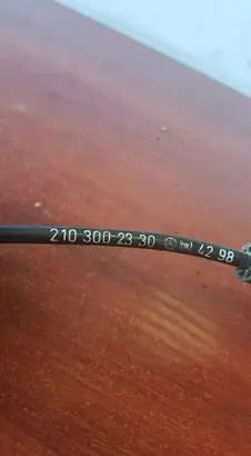 Mercedes-Benz E W210 Throttle cable 2103002330