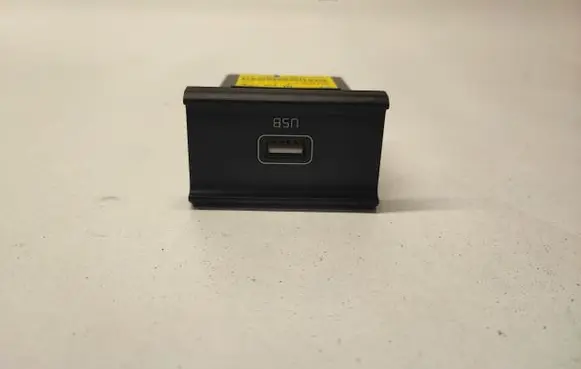 KIA Sportage USB socket connector 96120D9600