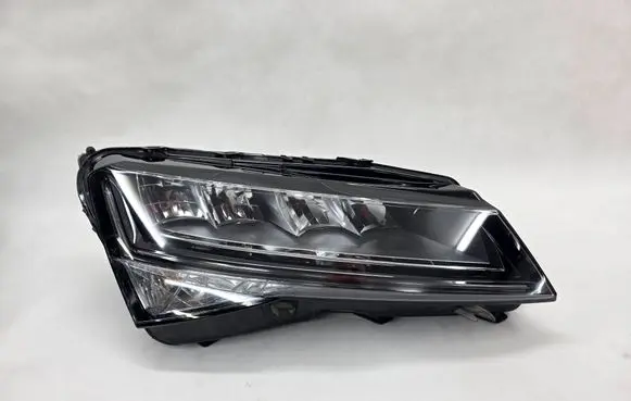Skoda Superb B8 (3V) Headlight/headlamp 3V1941016C