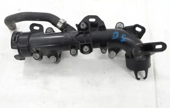 Peugeot 3008 II Engine coolant pipe/hose Z12002105