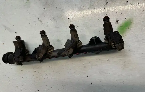 Seat Ibiza II (6k) Fuel main line pipe 030133319G 0280151031