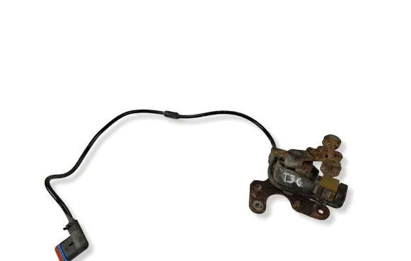 Mercedes-Benz CLS C218 X218 Rear air suspension level height sensor A2045450526