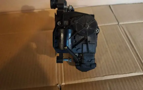 Thermostat/thermostat housing