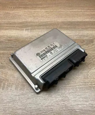 Volkswagen PASSAT B5 Engine control unit/module ECU 4D0907551F 0261204687
