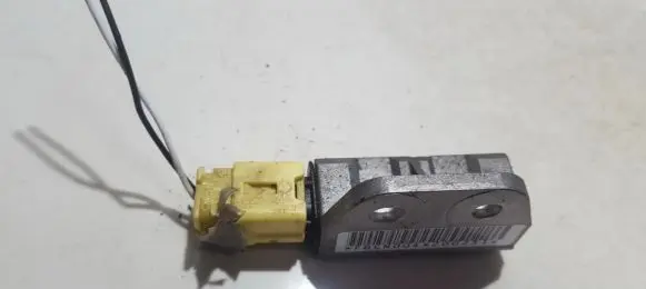 Nissan X-Trail T30 Airbag deployment crash/impact sensor