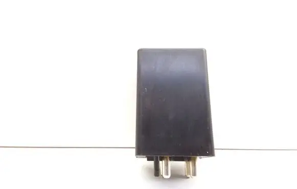 Mercedes-Benz E W210 Hazard warning light relay 0035458505 0539103209