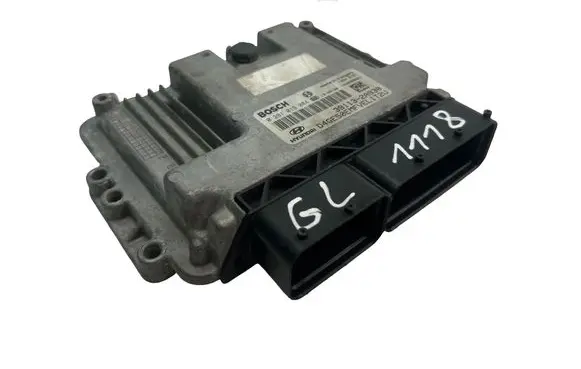Hyundai i30 Engine control unit/module 391132A930 0281019084