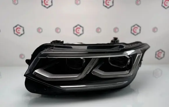 Volkswagen Tiguan Headlight/headlamp 5NB941081C