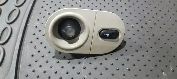 Renault Laguna I Front seat light 770082054 1461