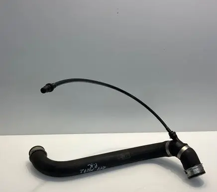 Engine coolant pipe/hose
