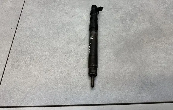 Fuel injector