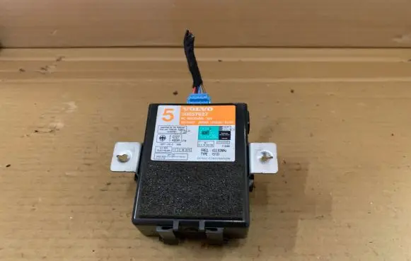 Volvo S40, V40 Door central lock control unit/module 30857627 1513008380