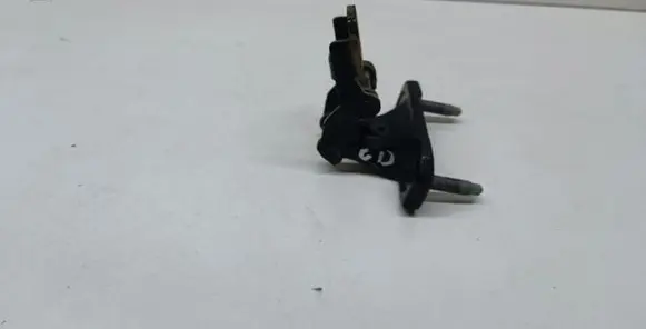 BMW 2 F46 Tailgate/trunk/boot hinge 7318932