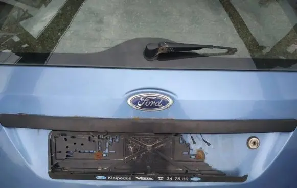 Ford Fiesta Trunk door license plate light bar 