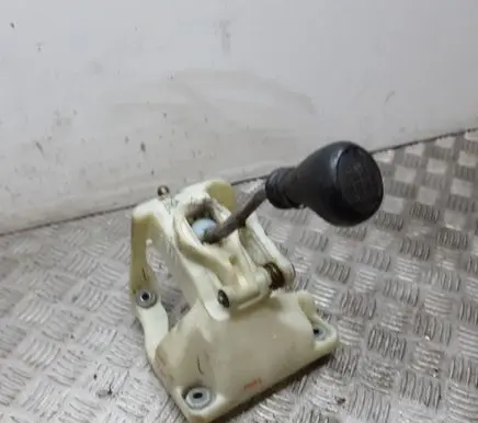 Hyundai i10 Gear shifter/selector 437000XXX PA66GF33