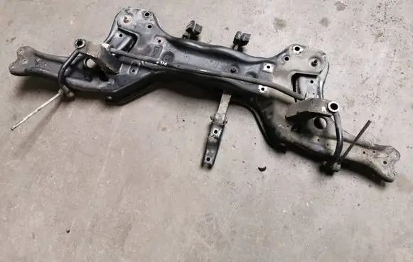 Volkswagen Polo V 6R Front subframe