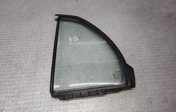 Toyota Yaris Rear vent window glass 