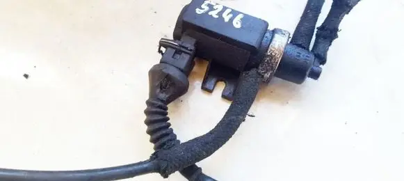 Audi A4 S4 B5 8D Turbo solenoid valve 72190320 1H0906627