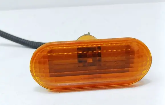 Ford C-MAX I Front fender indicator light 2S6A13K354A