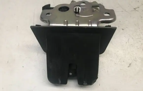 Loading door lock