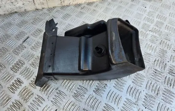 BMW 7 E38 Brake cooling air channel/duct 8125967 51718125967 1744672