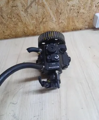 Opel Vectra C Fuel injection high pressure pump 0055204599 0445010097 0390113