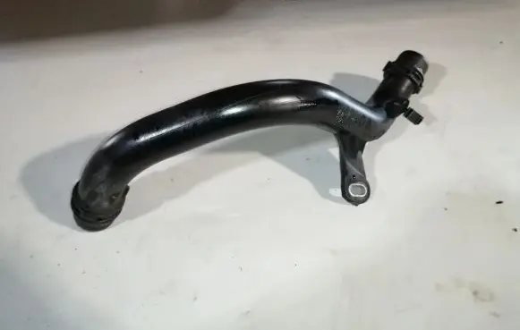 Audi A6 S6 C7 4G Engine coolant pipe/hose 04L121071H