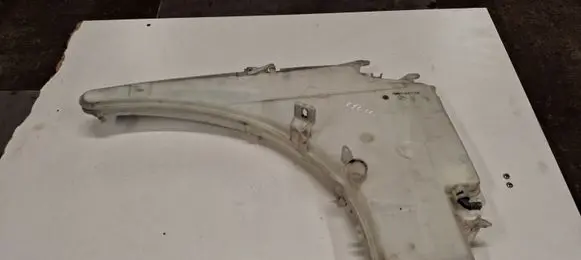 BMW 3 E90 E91 Windshield washer fluid reservoir/tank 7068998