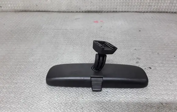 Mitsubishi Grandis Rear view mirror (interior) E4022197