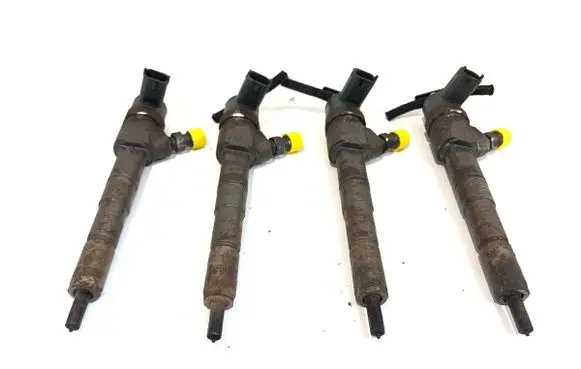 Opel Zafira C Fuel injectors set 0445110423