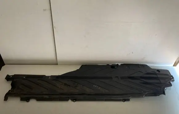 Mercedes-Benz C W205 Side bottom protection A2056842000