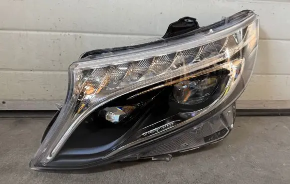 Mercedes-Benz Vito Viano W447 Headlight/headlamp A4479061401