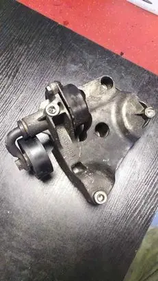 BMW 3 E46 A/C compressor mount bracket 7787319