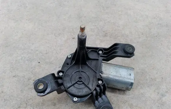 Opel Corsa D Rear window wiper motor 13163029