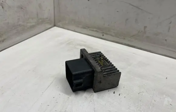 Renault Scenic II - Grand scenic II Glow plug pre-heat relay 7700115078