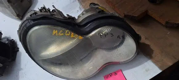 Mercedes-Benz C W203 Headlight/headlamp 