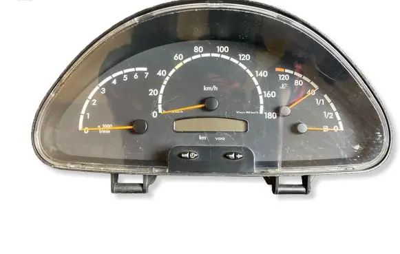 Mercedes-Benz Sprinter W906 Speedometer (instrument cluster) 88311295