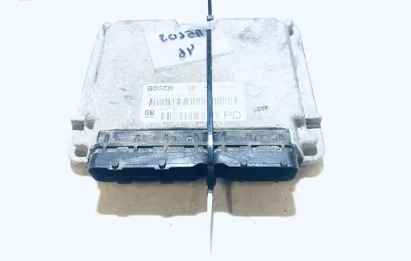 Opel Zafira A Engine control unit/module 0281010268 24417169