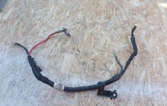 Opel Corsa D Positive cable (battery) 13342983