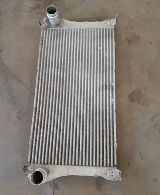 Toyota Avensis T270 Intercooler radiator 0R040 JD1271003521
