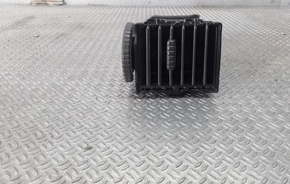 Nissan X-Trail T30 Dashboard side air vent grill/cover trim 68751EQ000