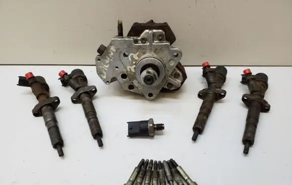Renault Laguna II Fuel injectors set 8200170377 8200010074 0445110098