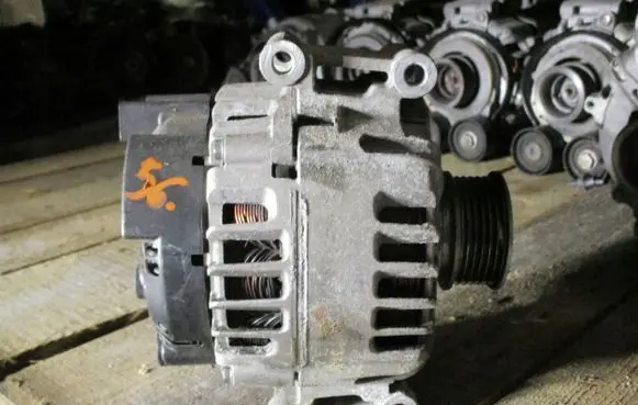 Skoda Fabia Mk1 (6Y) Generator/alternator 06H903017EVW