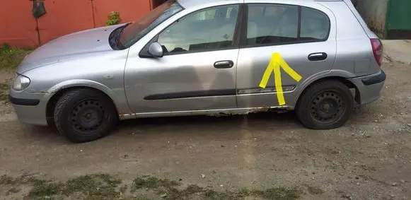 Nissan Almera N16 Rear door window glass