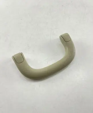Nissan Elgrand A set of handles for the ceiling 