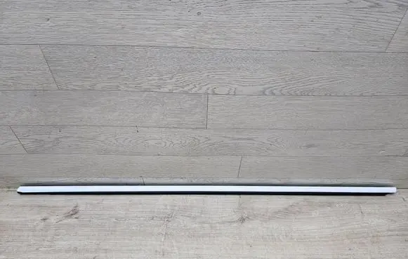 Audi Q7 4M Front door glass trim molding 4M0853283C