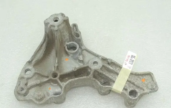 Opel Vivaro Engine mounting bracket 93455374 648606762R